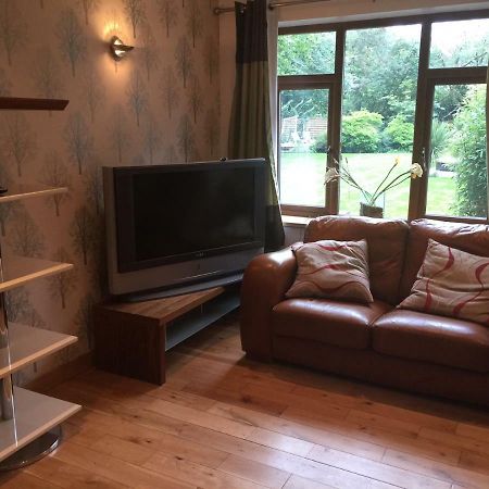 מנצ'סטר The Old Vicarage Lodge מראה חיצוני תמונה