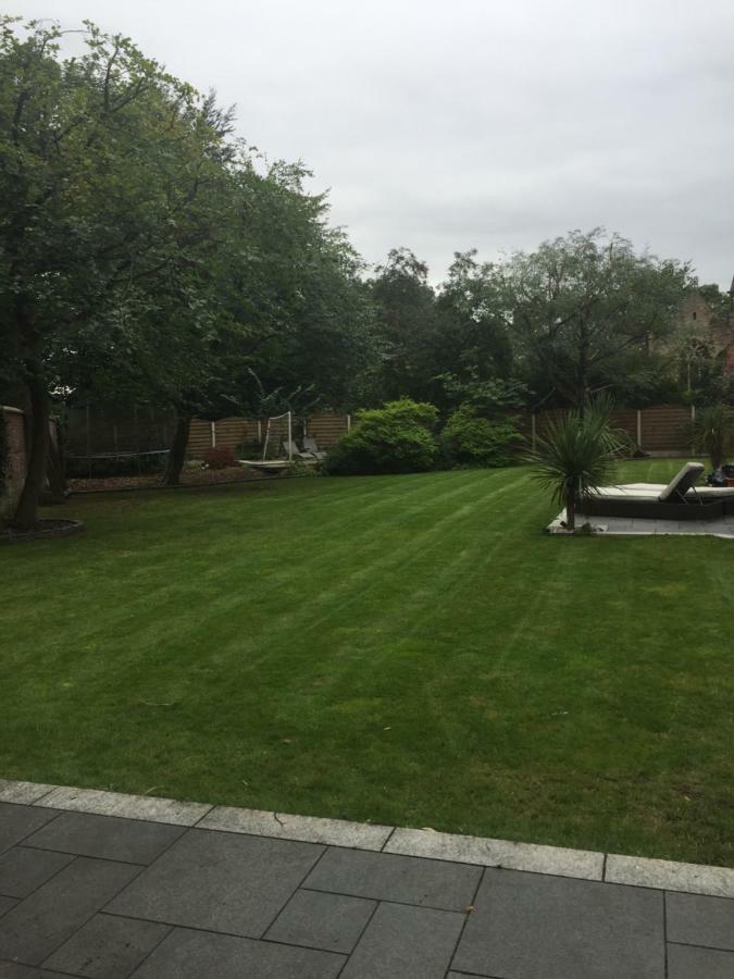 מנצ'סטר The Old Vicarage Lodge מראה חיצוני תמונה