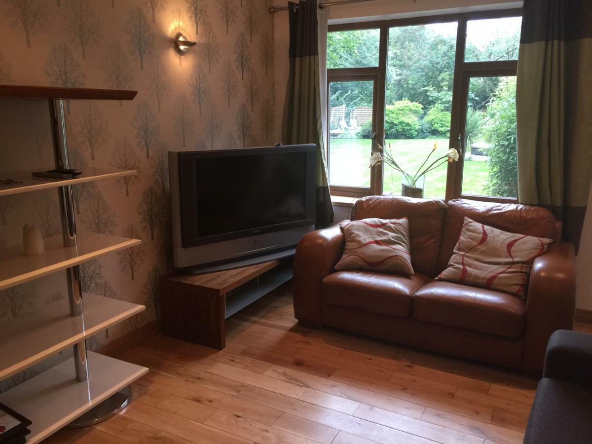 מנצ'סטר The Old Vicarage Lodge מראה חיצוני תמונה